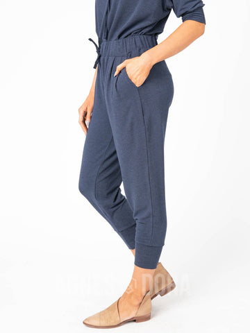 Joggers in Essential Crop - Heathered Navy