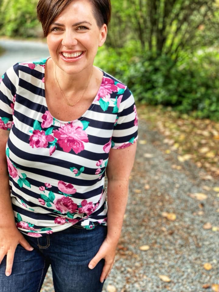Everyday Tee in Navy & Mauve Stripe Floral - Scoop Neck