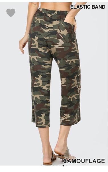 So Soft Crops in Dark Camo